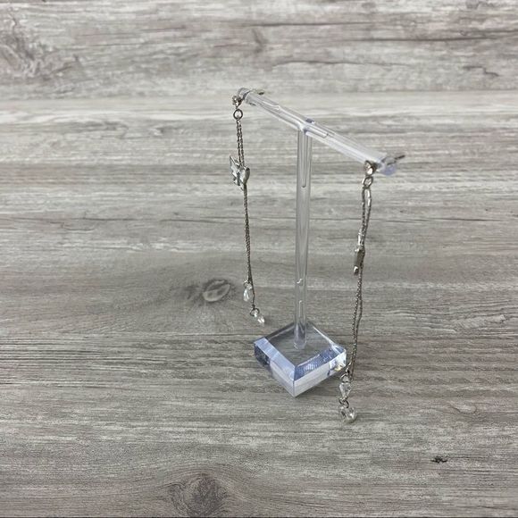 Crystal Butterfly Silver & White Dangle earring - Picture 6 of 7